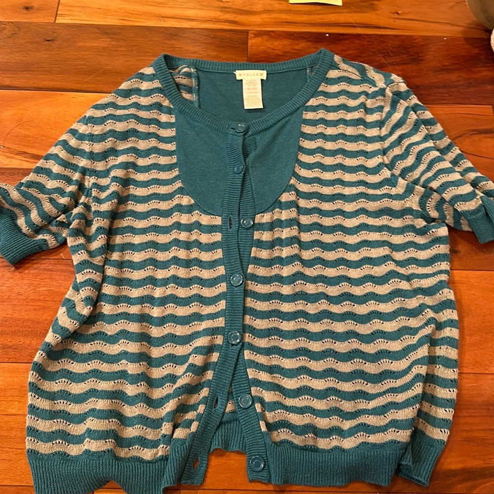 Soft, thin Tulle sweater button up